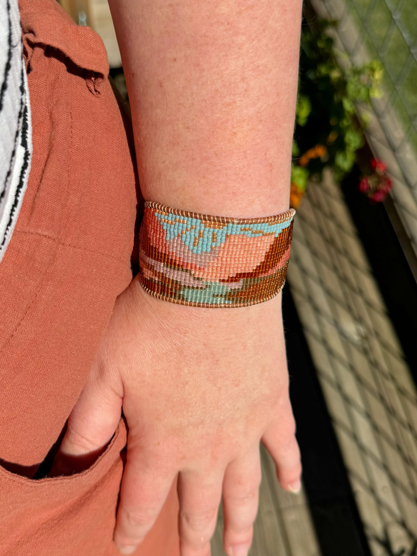 Red Rocks Western Grand Canyon Bead Loom Woven Bracelet Slide adjustable Clasp and Leather Trim